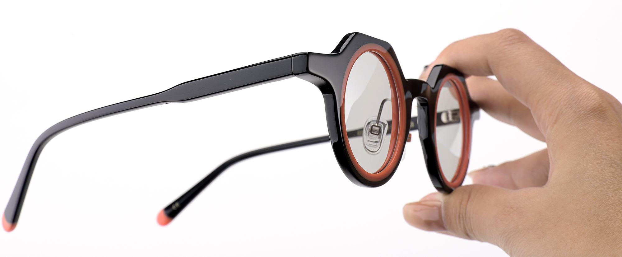 Retro-Modern Round Layered Acetate Sunglasses With Nose Pads Óculos de sol retrô-modernos de acetato em camadas redondas com protetores de nariz