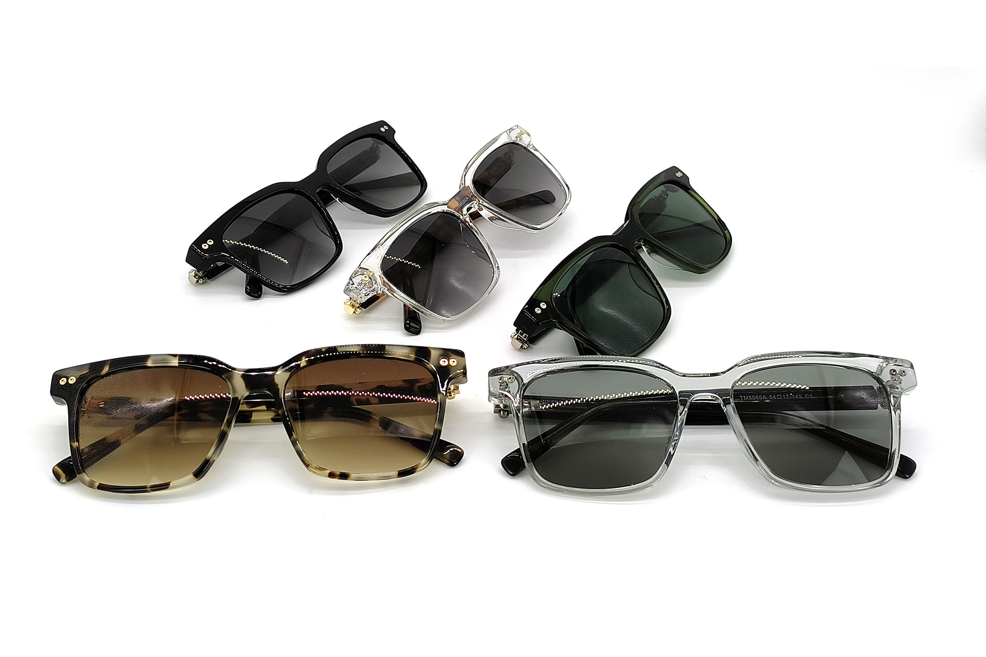 &Oacute;culos de sol luxuosos feitos &agrave; m&atilde;o em acetato quadrado com lentes polarizadas