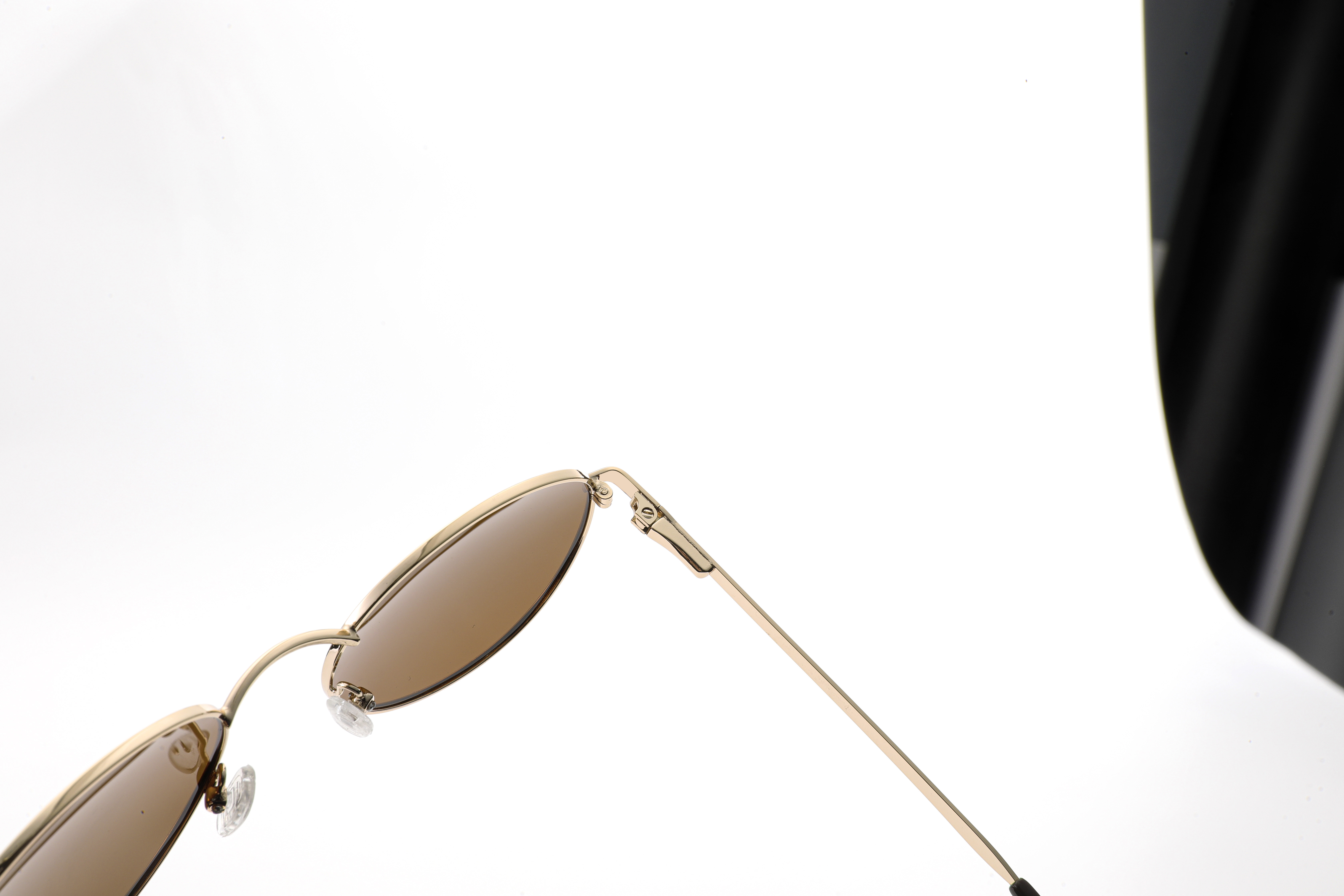 &Oacute;culos de sol met&aacute;licos